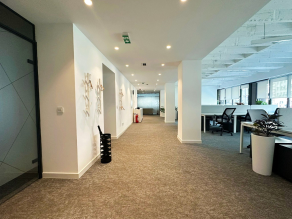 Izdavanje kancelarija centar stari grad open space 1