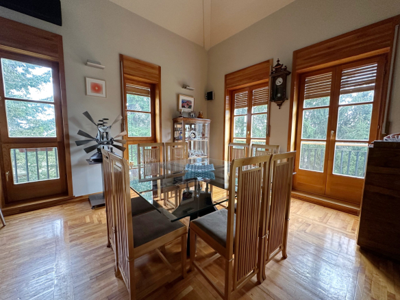 Prodaja stanova Dedinje trpezarija scaled